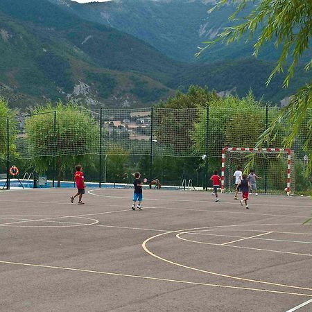 Camping Valle De Tena Sabiñánigo Dış mekan fotoğraf