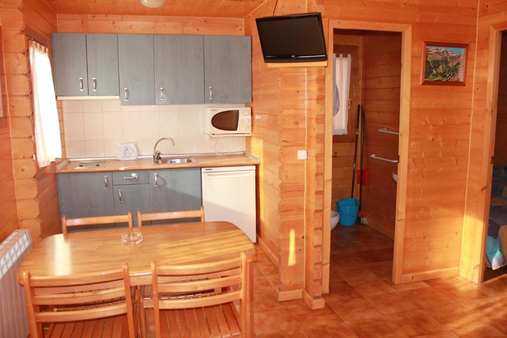Camping Valle De Tena Sabiñánigo Oda fotoğraf