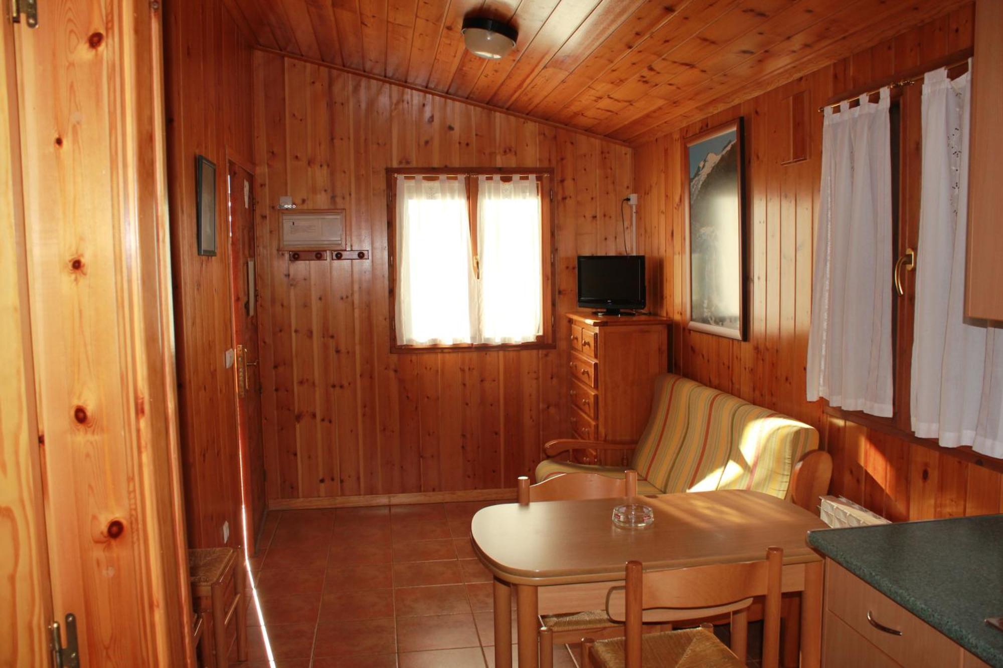 Camping Valle De Tena Sabiñánigo Dış mekan fotoğraf
