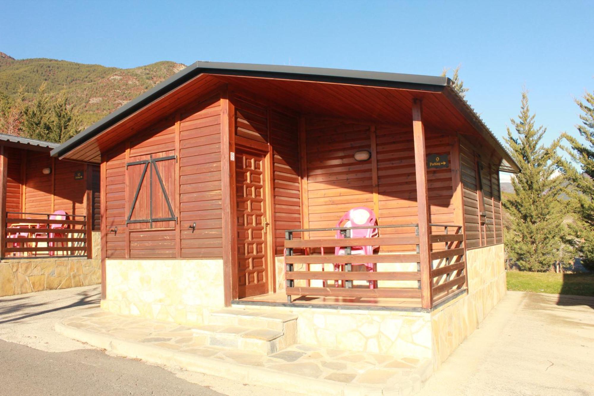 Camping Valle De Tena Sabiñánigo Dış mekan fotoğraf