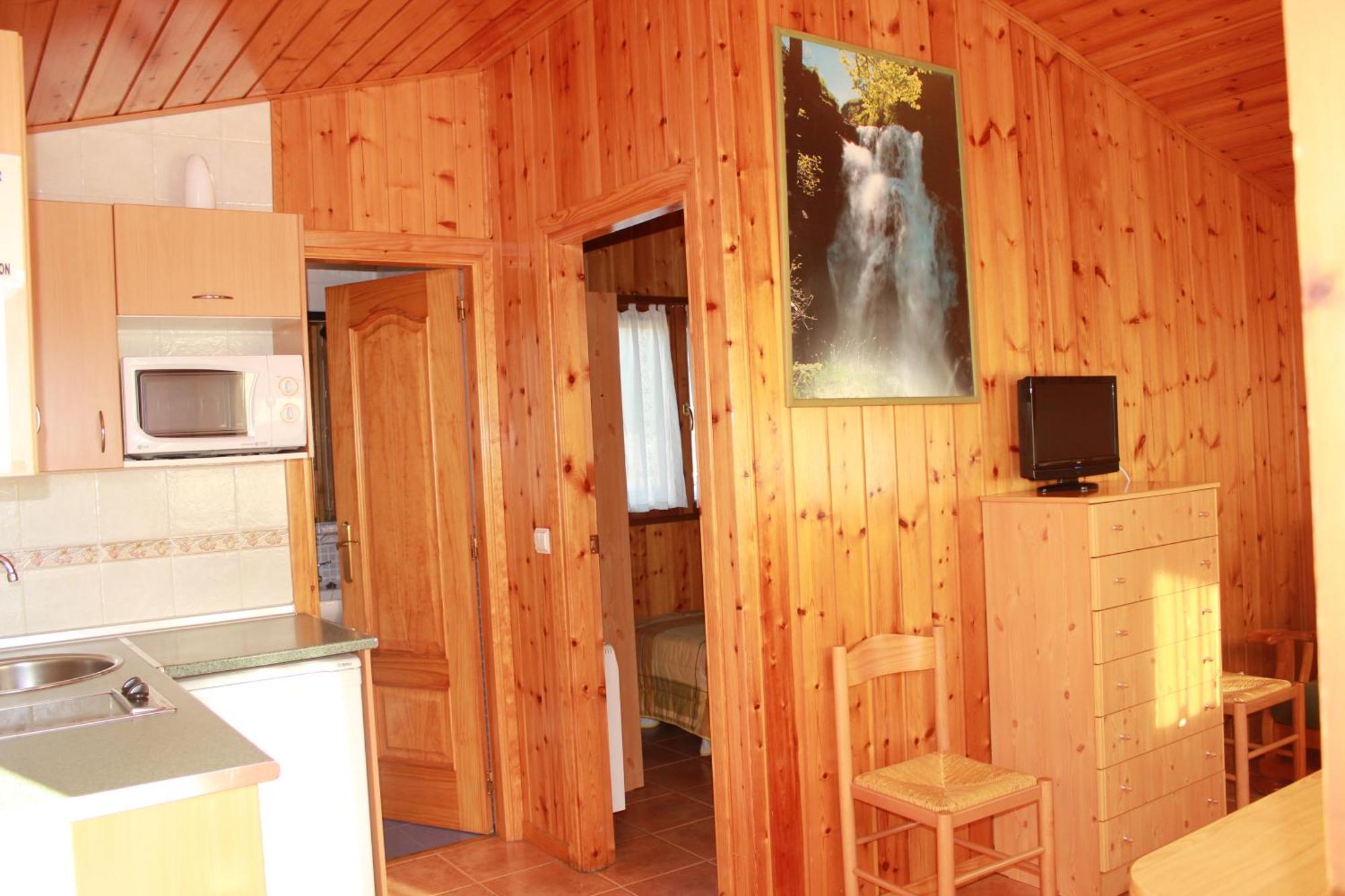 Camping Valle De Tena Sabiñánigo Dış mekan fotoğraf