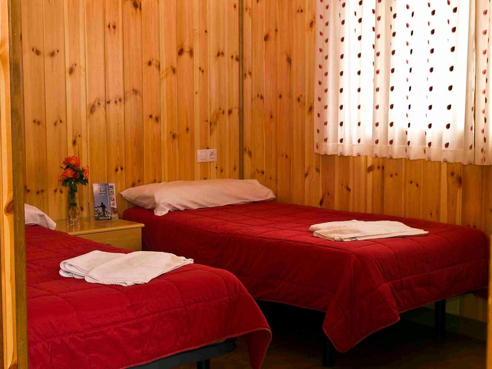 Camping Valle De Tena Sabiñánigo Dış mekan fotoğraf