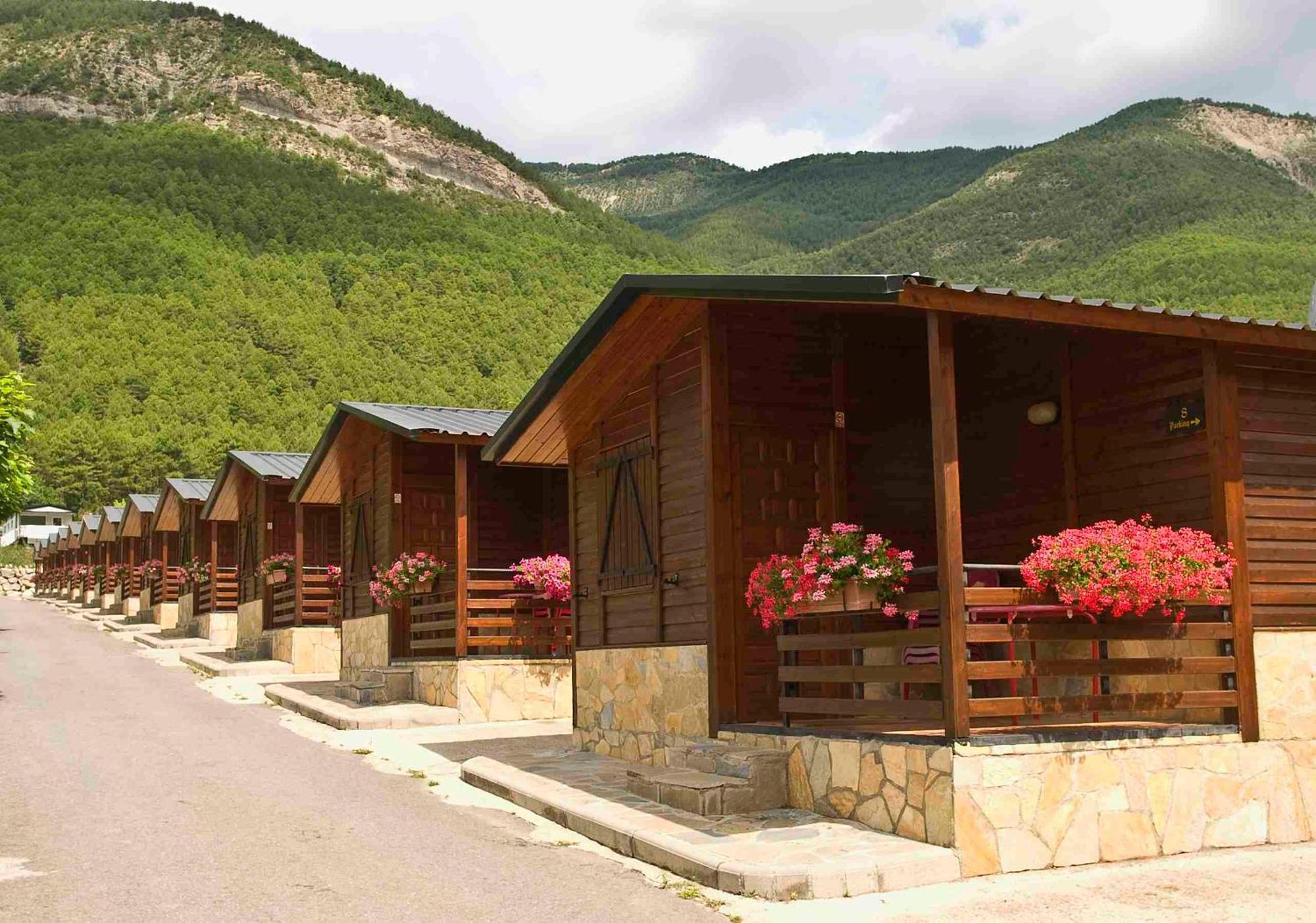 Camping Valle De Tena Sabiñánigo Dış mekan fotoğraf